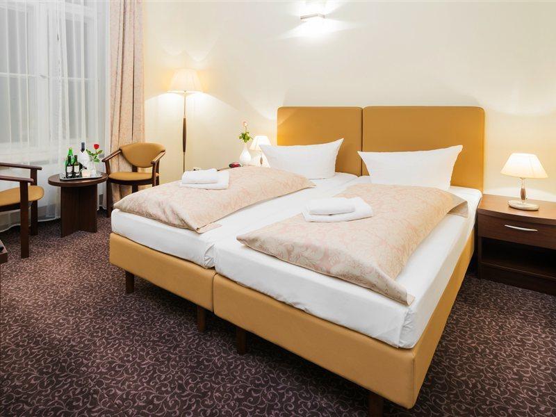 Upper Kurfuerstendamm Отель Берлин