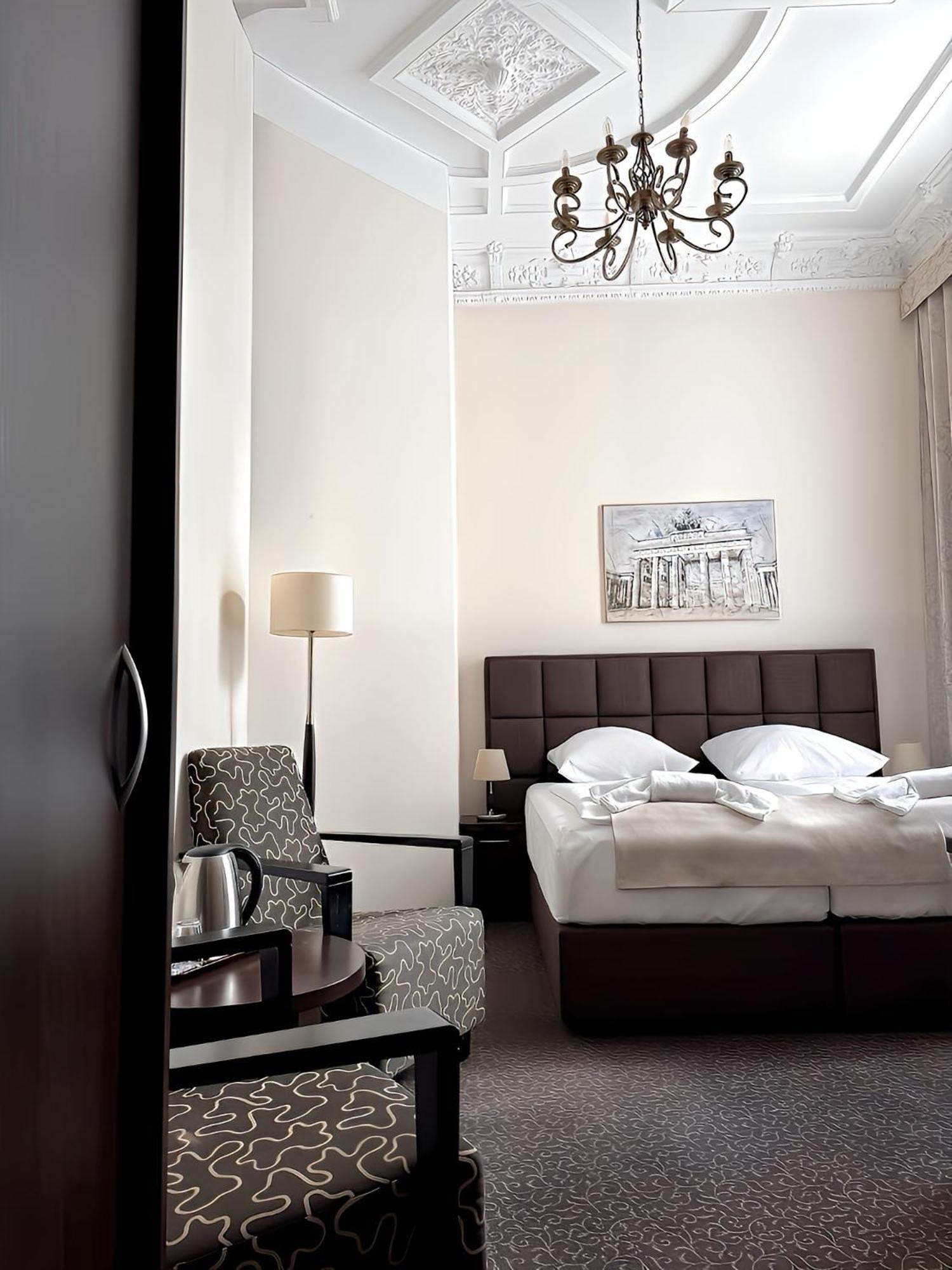 Upper Kurfuerstendamm Отель 3*